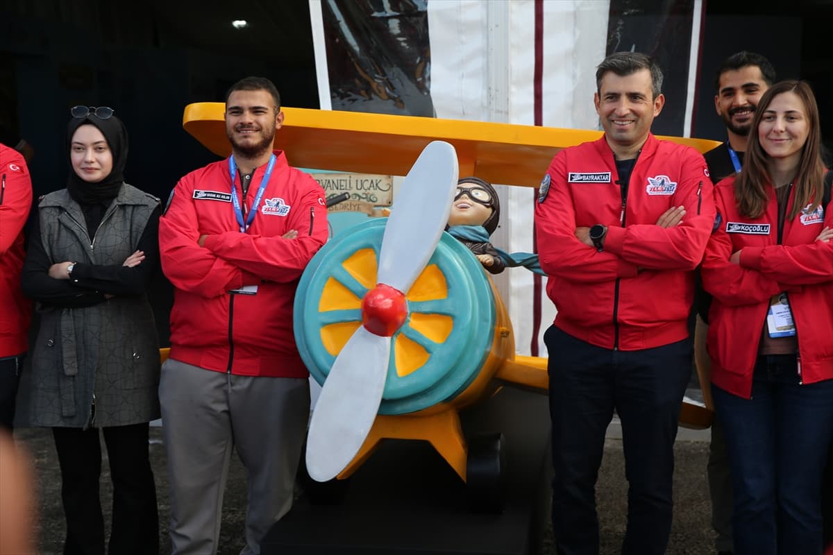 TEKNOFEST Yönetim Kurulu Başkanı Bayraktar, TEKNOFEST Güneydoğu festival alanını inceledi — 10