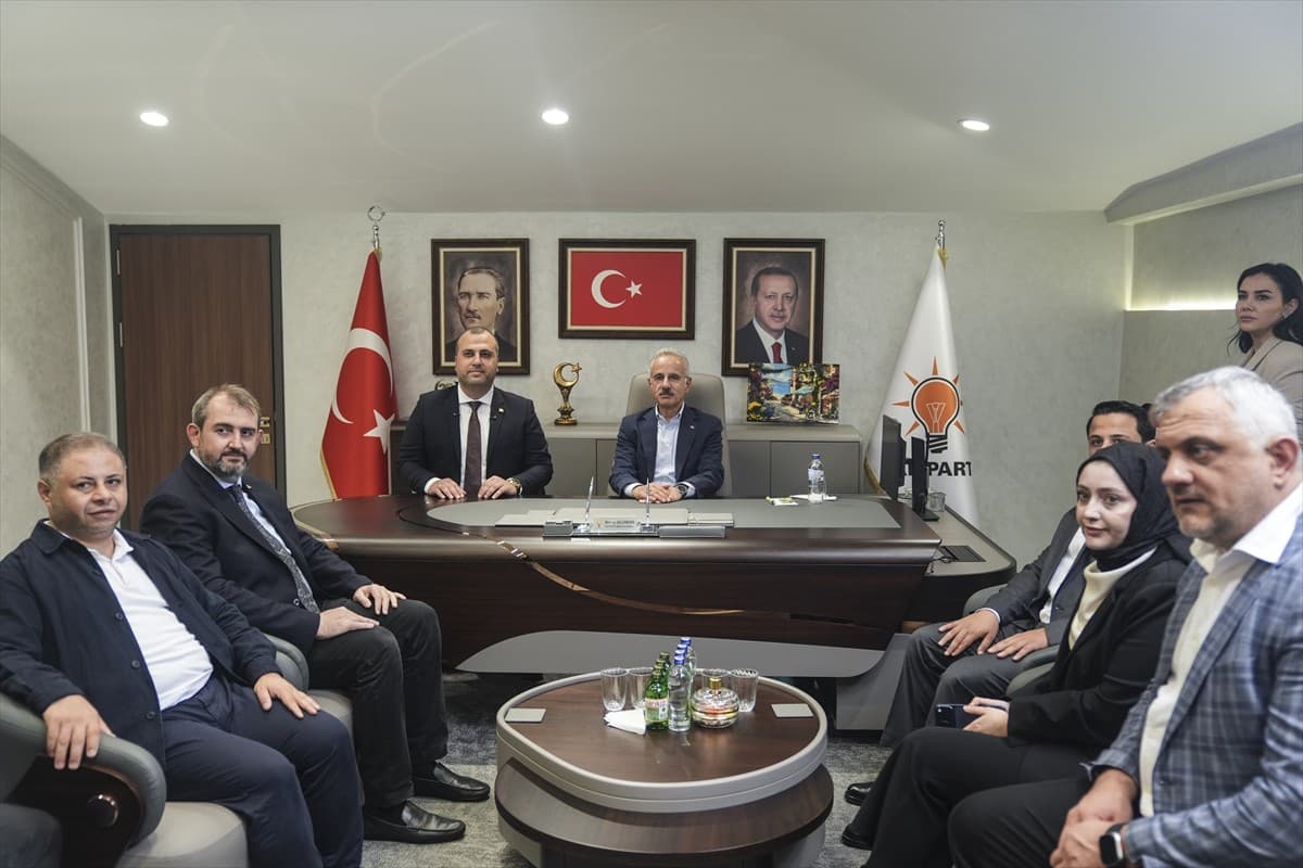 Ulaştırma ve Altyapı Bakanı Uraloğlu, İstanbul'da açıklamalarda bulundu: